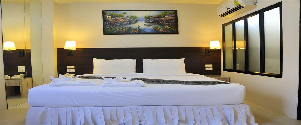 @ White Patong Hotel Exterior foto