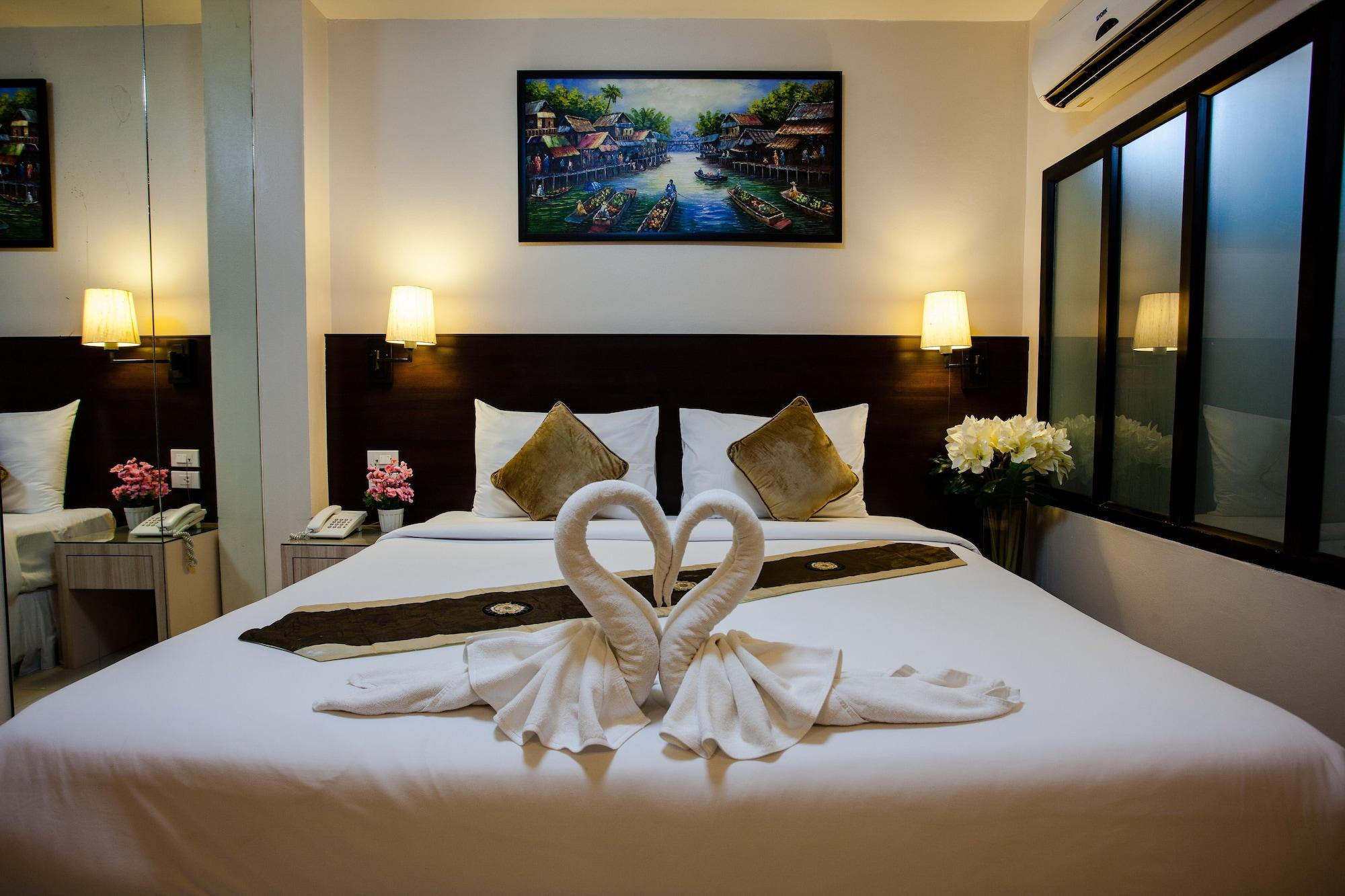 @ White Patong Hotel Exterior foto