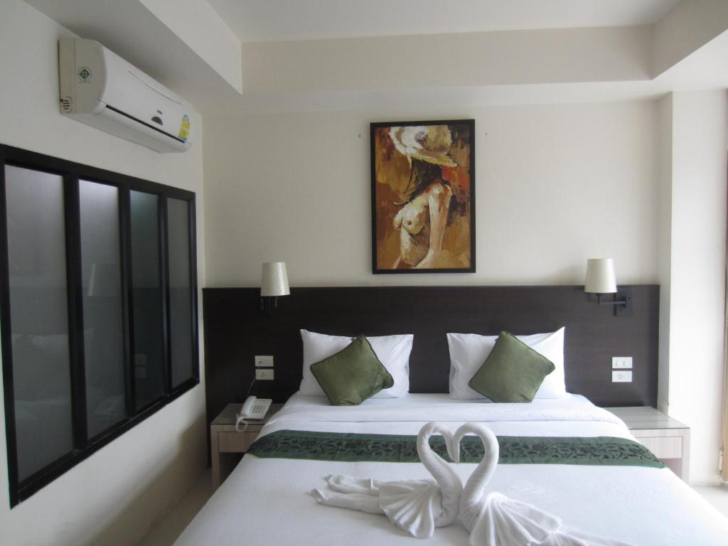 @ White Patong Hotel Exterior foto