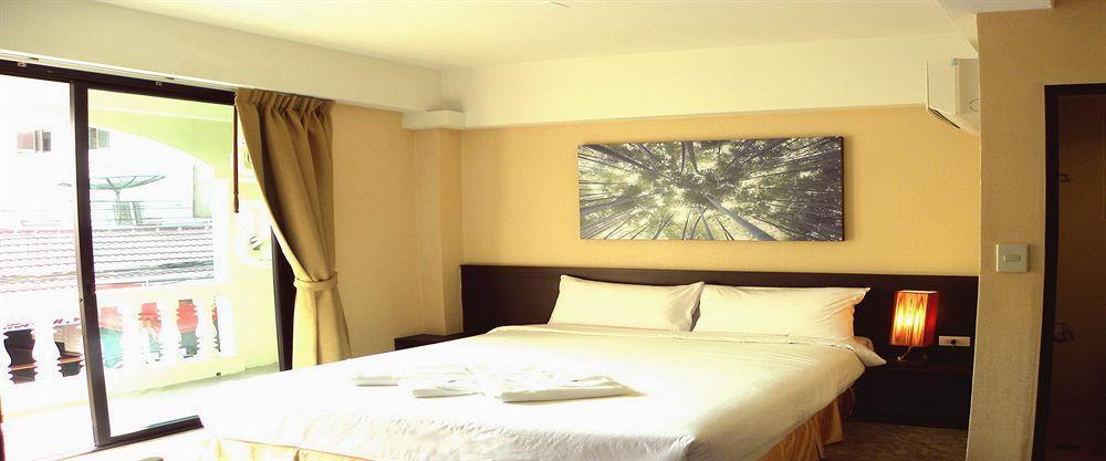 @ White Patong Hotel Exterior foto